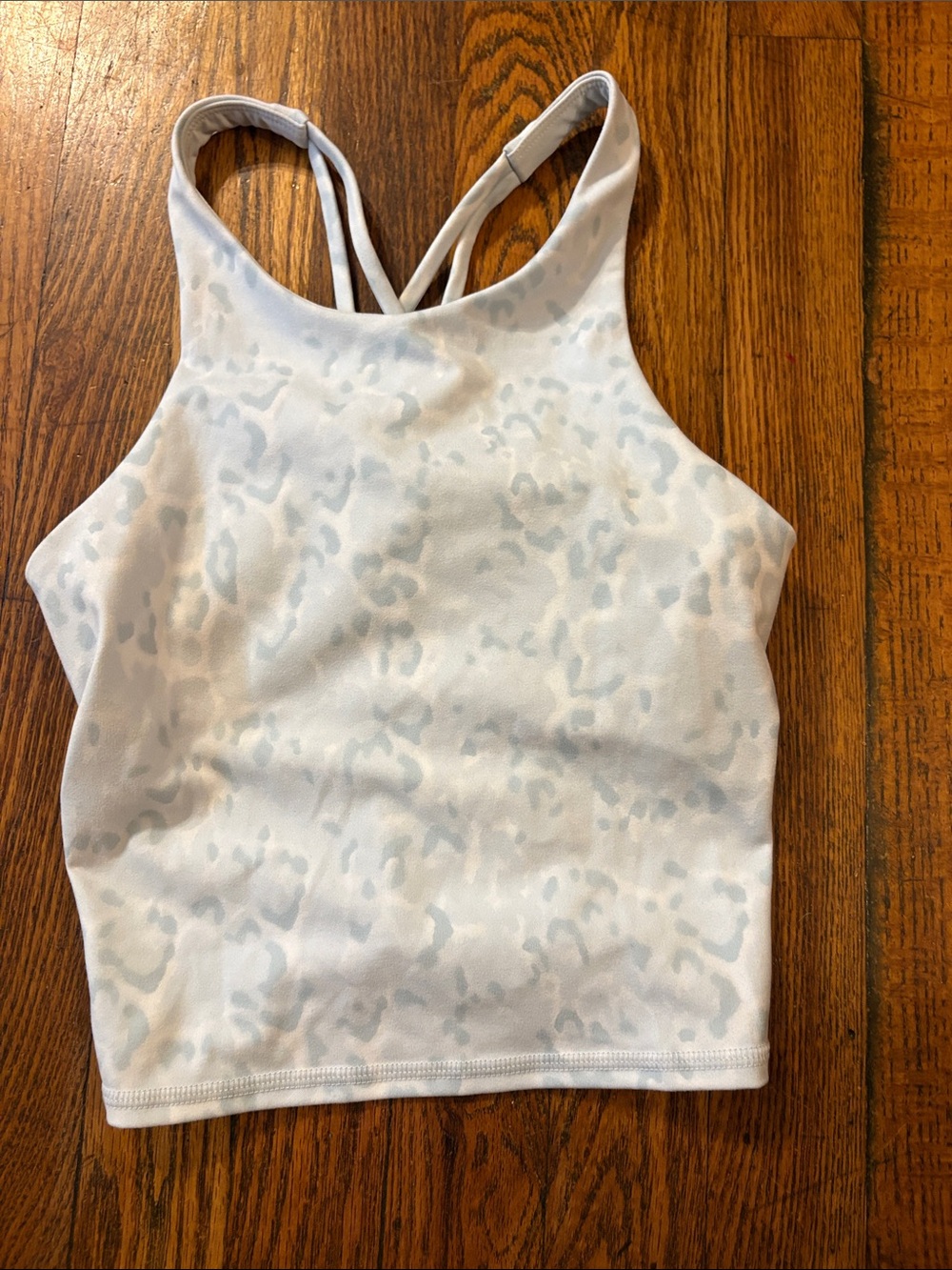 🎉NWOT! Light Blue and White Leopard-Print Cropped Tank Top with Strappy Back!